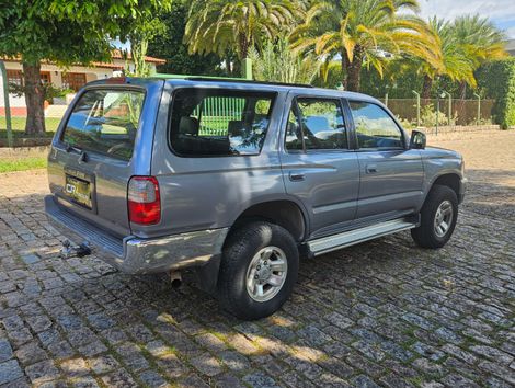 Toyota Hilux SW4 4x4 3.0 8V TB Diesel