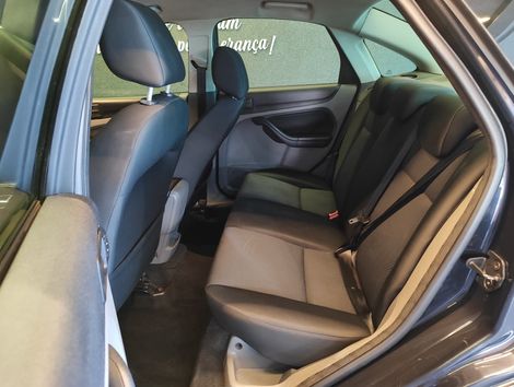 Ford Focus Sedan 2.0 16V/2.0 16V Flex 4p