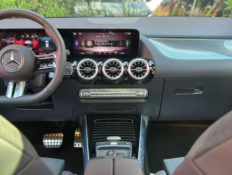 Mercedes GLA 200 AMG Line 1.3 16V TB Aut.(Híb.)