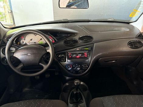 Ford Focus 1.6 S/SE/SE Plus Flex 8V/16V  5p