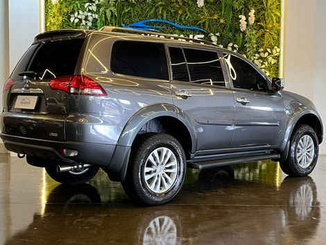 Mitsubishi Pajero DAKAR HPE 3.2 4x4 T.I Dies 5p Aut