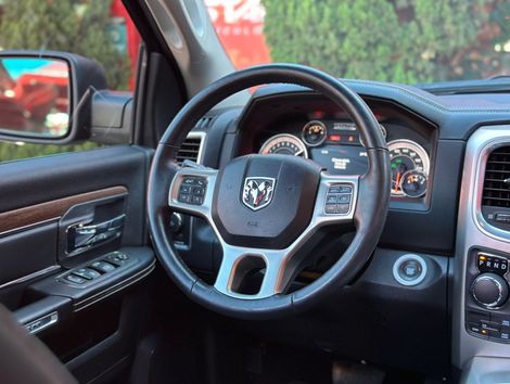 RAM CLASSIC LARAMIE 5.7 CD V8 4X4 Aut.