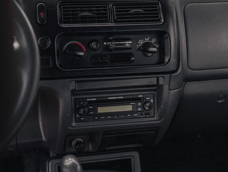 Mitsubishi L200 OUTDOOR HPE 2.5 4x4 CD T.Dies. Mec.