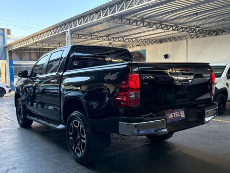 Toyota Hilux CD SRV 4x4 2.8 TDI Diesel Aut.