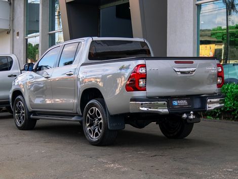 Toyota Hilux CD SRX 4x4 2.8 TDI 16V Diesel Aut.