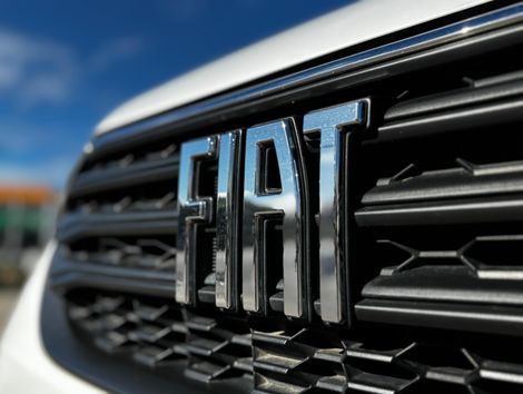 Fiat Strada Volcano 1.3 Flex 8V CD