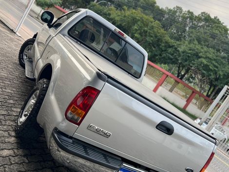 Ford F-250 XLT 3.9 4x2 Diesel TB
