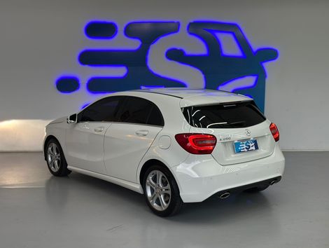 Mercedes Classe A 200 1.6 TB 16V Urban 156cv Aut.
