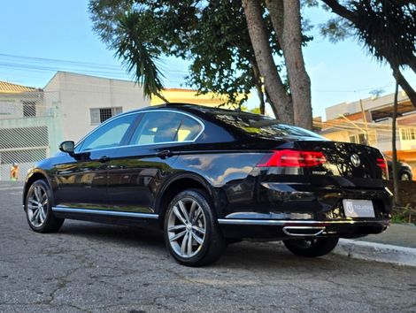 VolksWagen Passat Highline 2.0 TSI 220cv Tip.