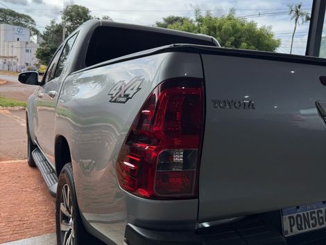 Toyota Hilux CD SRV 4x4 2.7 Flex 16V Aut.