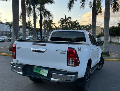 Toyota Hilux CD SRV 4x4 2.8 TDI Diesel Aut.