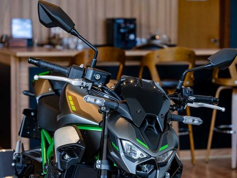 KAWASAKI Z 900