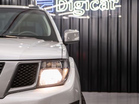 Nissan Frontier SV AT. CD 4x4 2.5 TB Dies. Aut.