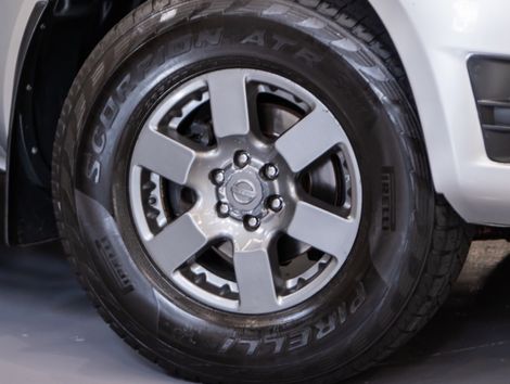 Nissan Frontier SV AT. CD 4x4 2.5 TB Dies. Aut.