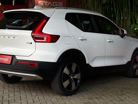 Volvo XC 40 T-5 MOMENTUM 2.0 252cv AWD