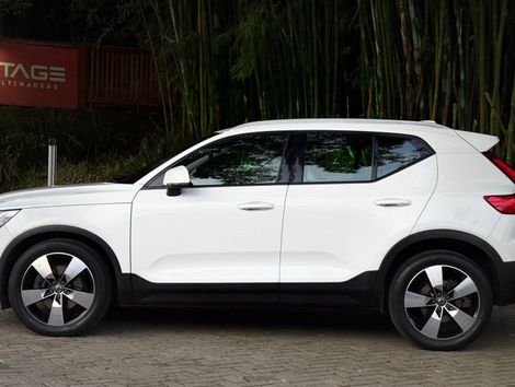 Volvo XC 40 T-5 MOMENTUM 2.0 252cv AWD