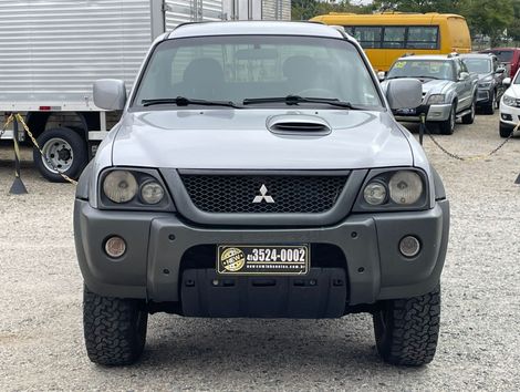 Mitsubishi L200 OUTDOOR HPE 2.5 4x4 CD T.Dies. Mec.