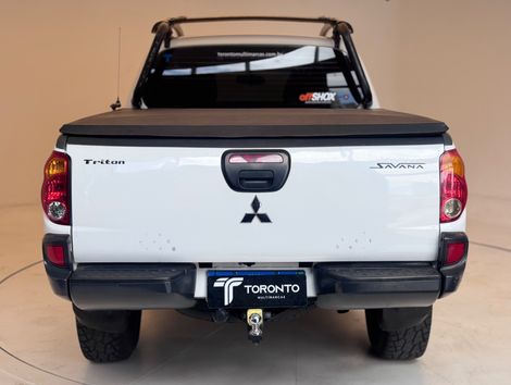 Mitsubishi L200 Triton Savana 3.2 CD TBI Dies. Mec.