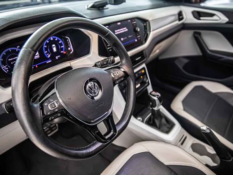 VolksWagen T-Cross Highline 1.4 TSI Flex 16V 5p Aut