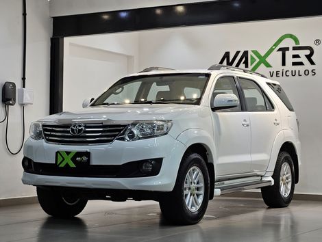 Toyota Hilux SW4 SR 4x2 2.7/ 2.7 Flex 16V Aut.