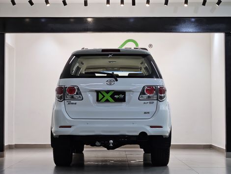 Toyota Hilux SW4 SR 4x2 2.7/ 2.7 Flex 16V Aut.