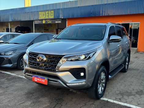 Toyota Hilux CD SRX 4x4 2.8 TDI 16V Diesel Aut.