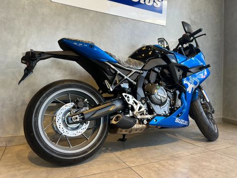 SUZUKI GSX-8R