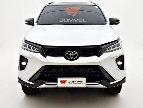 Toyota Hilux SW4 Diamond 2.8 TB 4x4 Die. Aut.