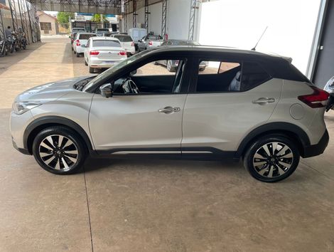 Nissan KICKS SL 1.6 16V FlexStar 5p Aut.
