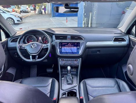 VolksWagen TIGUAN Allspac Comf 250 TSI 1.4 Flex