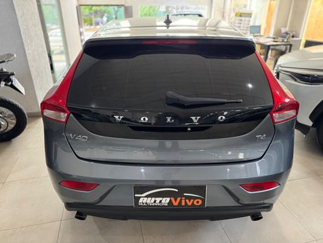 Volvo V40 T-4 MOMENTUM 2.0 Aut.