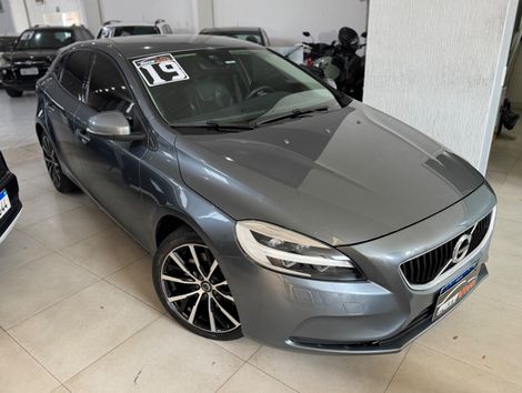 Volvo V40 T-4 MOMENTUM 2.0 Aut.