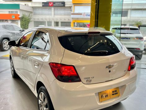 Chevrolet ONIX HATCH LT 1.4 8V FlexPower 5p Mec.