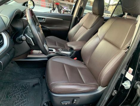 Toyota Hilux SW4 SRV 4x2 2.7 Flex 16V Aut.