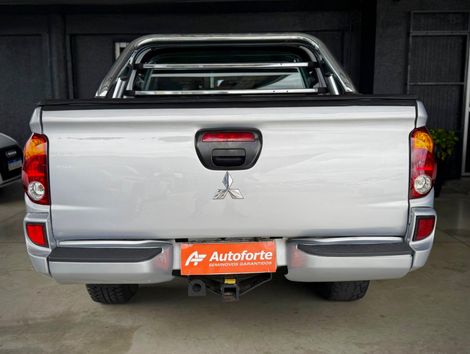 Mitsubishi L200 Triton GLS 3.2 CD TB Int.Diesel Mec