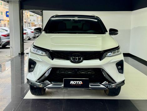 Toyota Hilux SW4 Diamond 2.8 TB 4x4 Die. Aut.