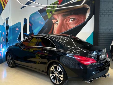 Mercedes CLA-200 Urban 1.6 TB 16V/Flex Aut.