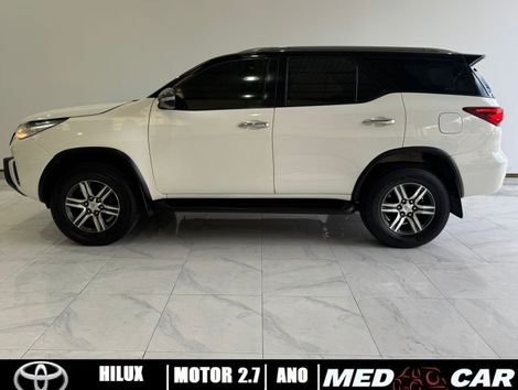 Toyota Hilux SW4 SRV 4x2 2.7 Flex 16V Aut.