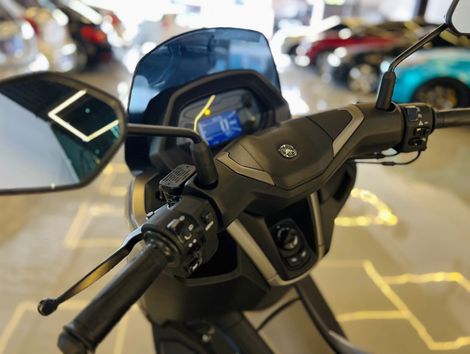 YAMAHA NMAX Connected 160 ABS