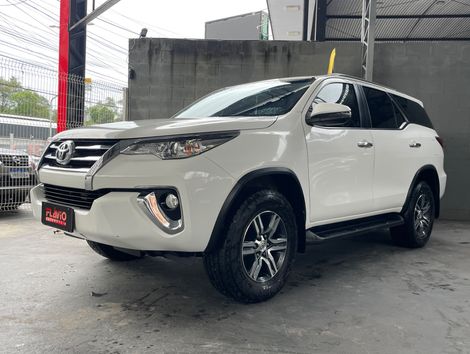 Toyota Hilux SW4 SRV 4x2 2.7 Flex 16V Aut.