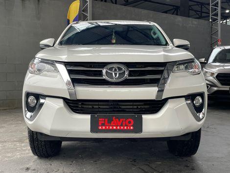 Toyota Hilux SW4 SRV 4x2 2.7 Flex 16V Aut.