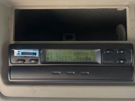 VOLVO VM 330 4x2 2p (diesel) (E5)