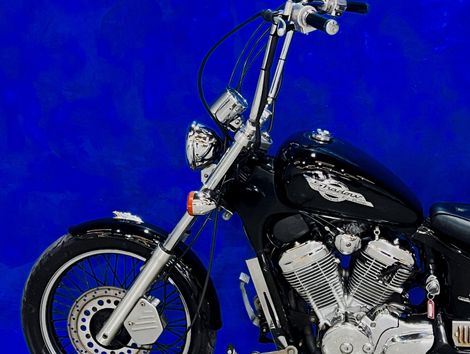 HONDA SHADOW AM 750