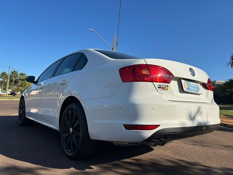 VolksWagen JETTA Comfortline 2.0 T.Flex 8V 4p Tipt.