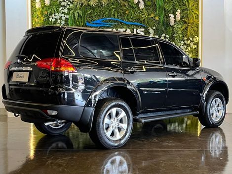 Mitsubishi Pajero DAKAR 3.2 4x4 T.I. Dies. 5p Aut.