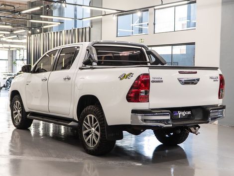 Toyota Hilux CD SRV 4x4 2.7 Flex 16V Aut.