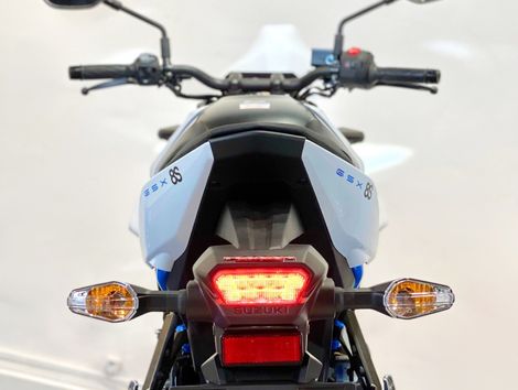 SUZUKI GSX-8S