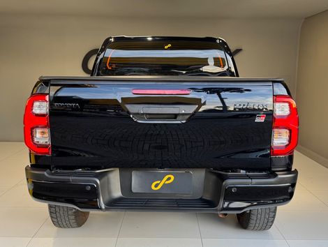 Toyota Hilux CD GR-S 4x4 2.8 TDI Dies. Aut.