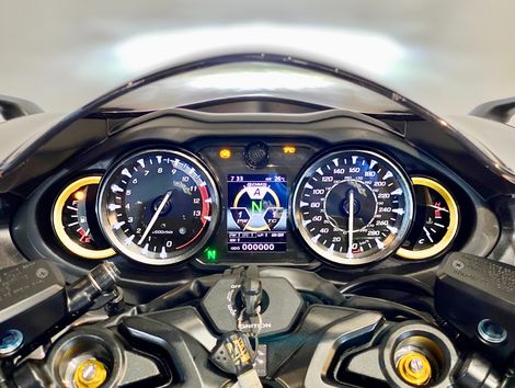 SUZUKI GSX 1300-R HAYABUSA