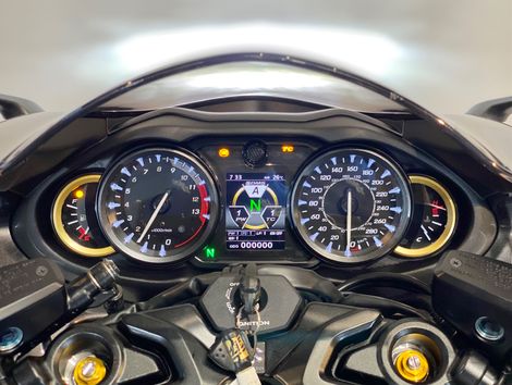 SUZUKI GSX 1300-R HAYABUSA